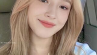 Nancy Momoland Sexy dance