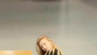 Nancy Momoland Sexy dance