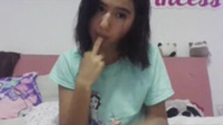 Pinkie_princess touching pussy