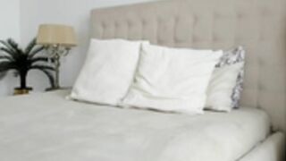 Hot blonde and puffy soft pussy didlo ride