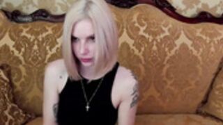 Валерия Токарская уродина с утиными губами шлюха и сука