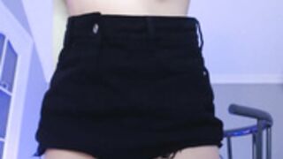 Cute Asían Amiliyan