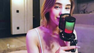 angella_kleee spread stretch, ASMR, toilet wank