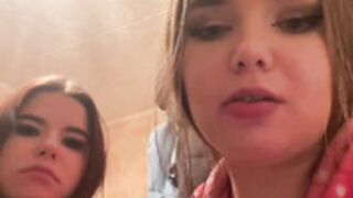 Sweetchics threesome on bongacams