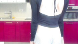 Lil_Stitch 12-8-22 3rd panty flash