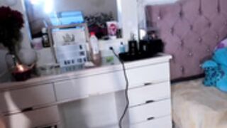 isa_redhair_ cover face in spit