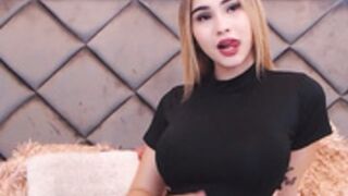 Aitana Hilton perfect body