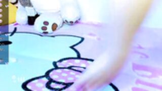 hottie_lola  2022-12-08   wank and self fuck