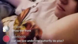 Sexy clapper nipslip