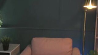 ella_knockers_xl    2022-06-01