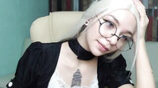 Isa 190109 2330 Tits&OutfitChange