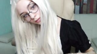 Isa 190109 2240 DoggyPose&Feet