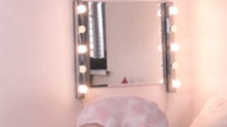 annamicheli 2022-12-05_02-22-56_371 cat