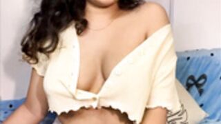 Neesha _414 Rubbing and licking