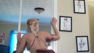 Blonde Leia Belly dance