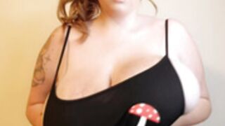 yungfreckz mushroom top 2