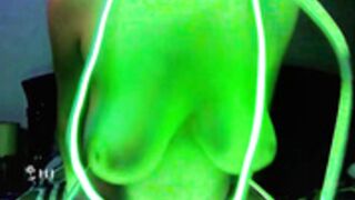 holy_rave  2022-12-17   big meaty boobs teen