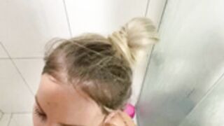 Sabrina Demartini mamando fã dotado