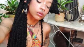 Explosive Gush Queen Cooper_reds