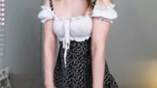 laura_sanguinar 2022-12-12