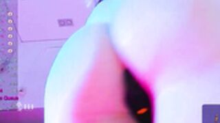 BrendaCheese Young silly teen, huge milfish Rack