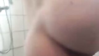 Girlfriend in shower pt2