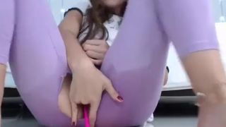 Hiddendana - Playing in Leggings