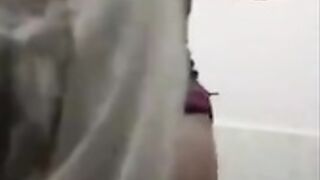 Nice girl show b°°°_s