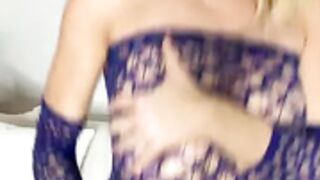 Lindsey Pelas Of Live 12/23/22 pt1