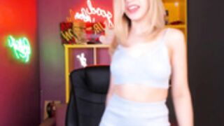 lina__mur 2023-01-02 nip slip (slow edit)
