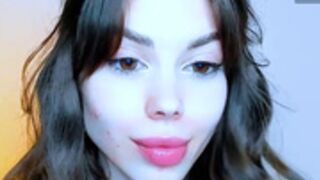 The fucking Beautiful Alien Hottie_lola such a dream
