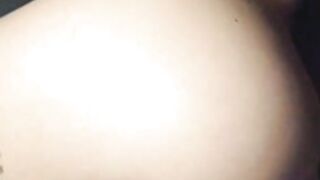 masturbazione sotto la doccia