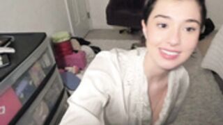 Brei_elle Nipple Slip Live Twitch