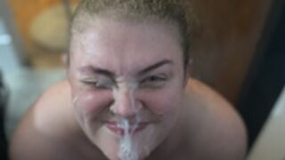 Amateur Twitter Babe gets a huge bbc facial