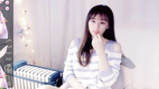 ND520 脱内裤露一线天