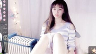 ND520 脱内裤露一线天