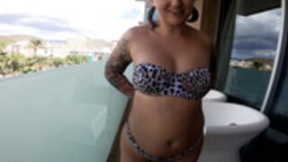 Big booty Australian on Holiday