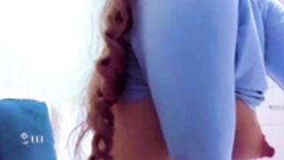 aminaswan_  prefers closeups, hard to give an overvieew