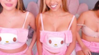 emma-evelyn-megan_2022-12