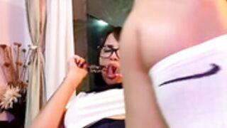 XHannaxX ShowGirl Pussy Heat