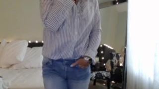 Yoga_Bare slowly undresses herself