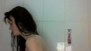 Eleanor - 18yo UK Chick pt3 - in the bath