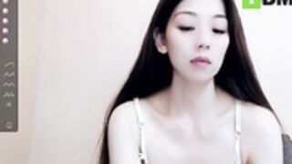 Aiyami Dildo moaning