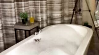 Kirsty Buchan Teacher - jessjack69 - Bathtime