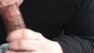 Sucking Dick, Phone died before Cumshot