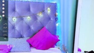 angiegonebad loves to suck together with herself