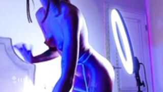 cherry_beauty  2023-01-11  ice on hot body
