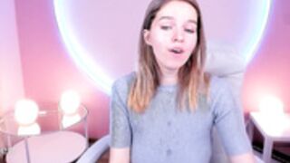 Fairy_Ruru - 230117 - Pinching Nipples