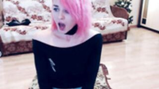 Fiona Flaunts tall babe e-gil