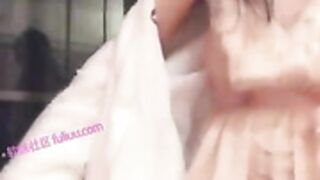 annawell-lovelydandan01-lesbian-show